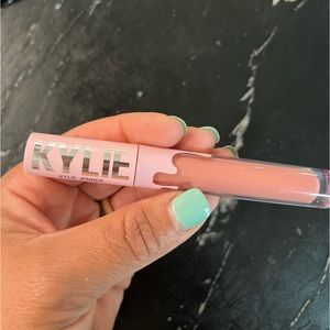 Kylie Cosmetics • Matte Liquid Lipstick